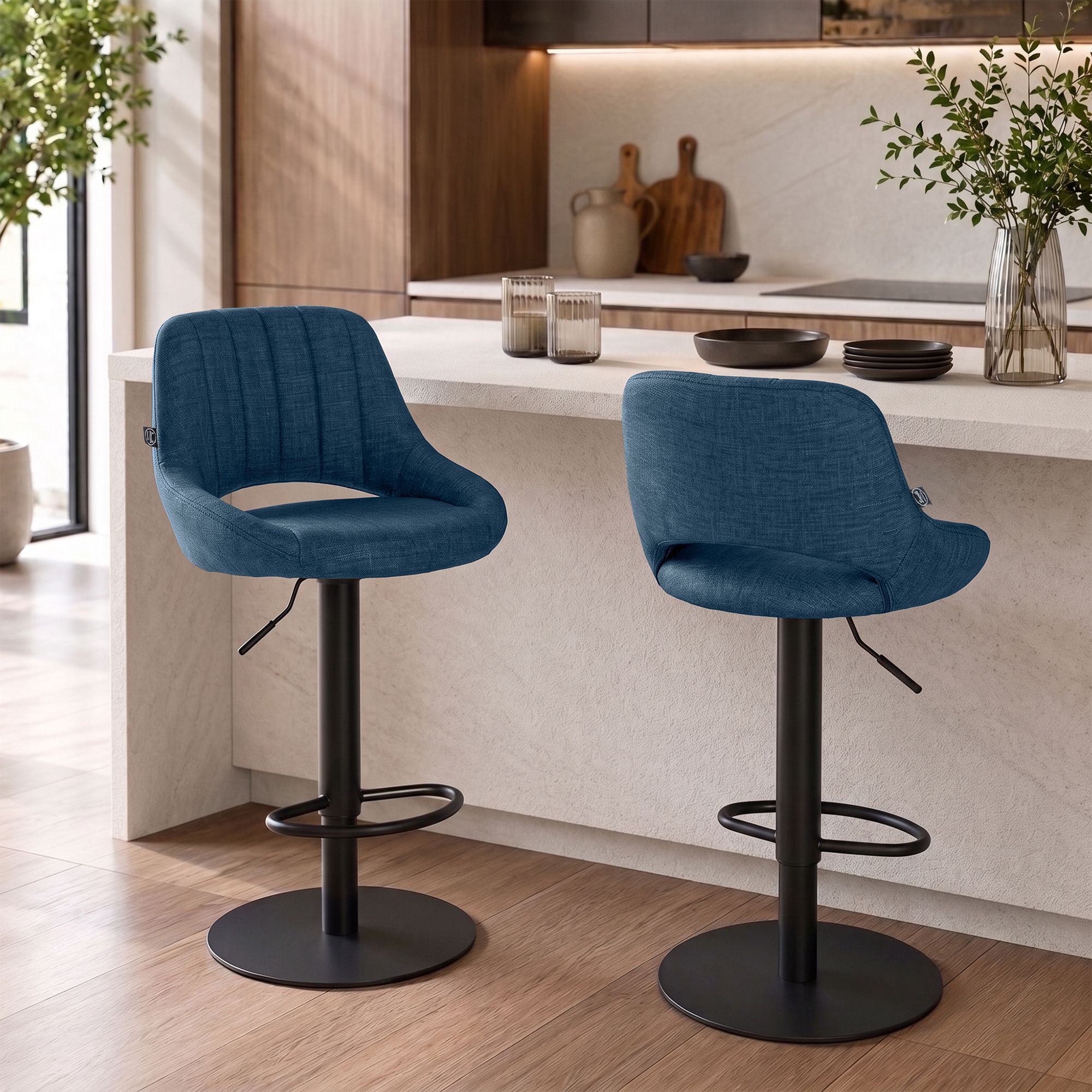 Barhocker Milet Schwarz mit extra schwerem Standfuß blau Stoff